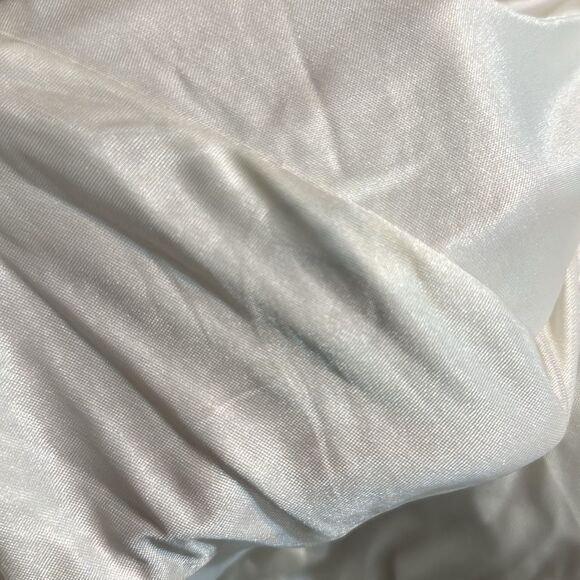 Mac Duggal SEQUINED SLEEVELESS V NECK COLUMN GOWN size 8 in white - Picture 16 of 16